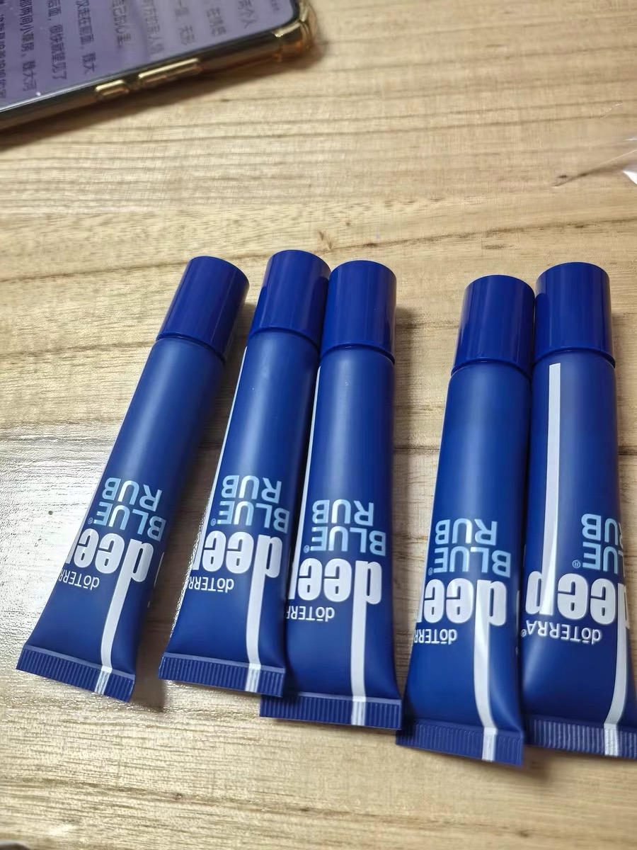 Ultrasonic Plastic Filling And Sealing Cutting Machine for Welding Sealing And Packaging Face Cream Tube